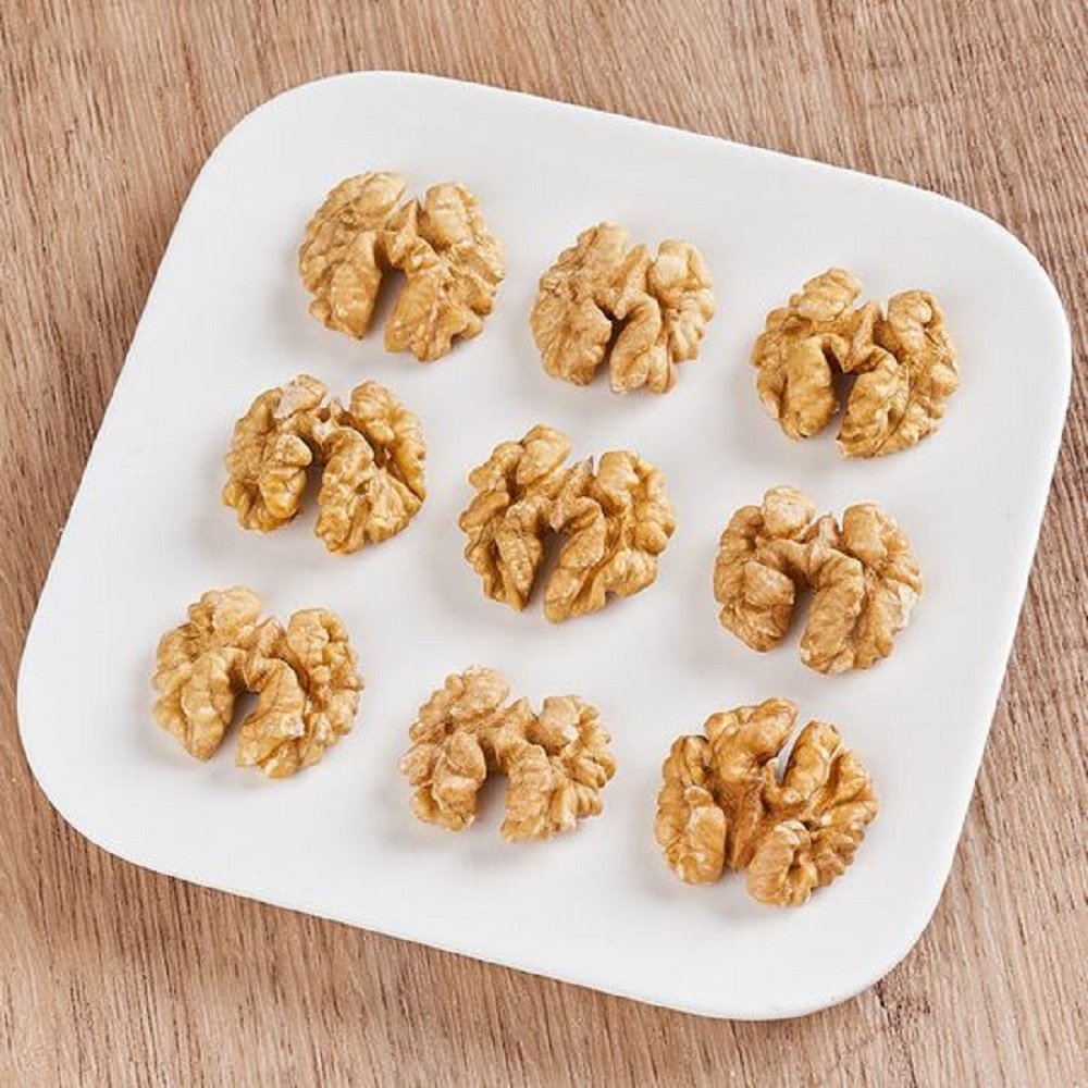 shelled walnuts shelled walnuts